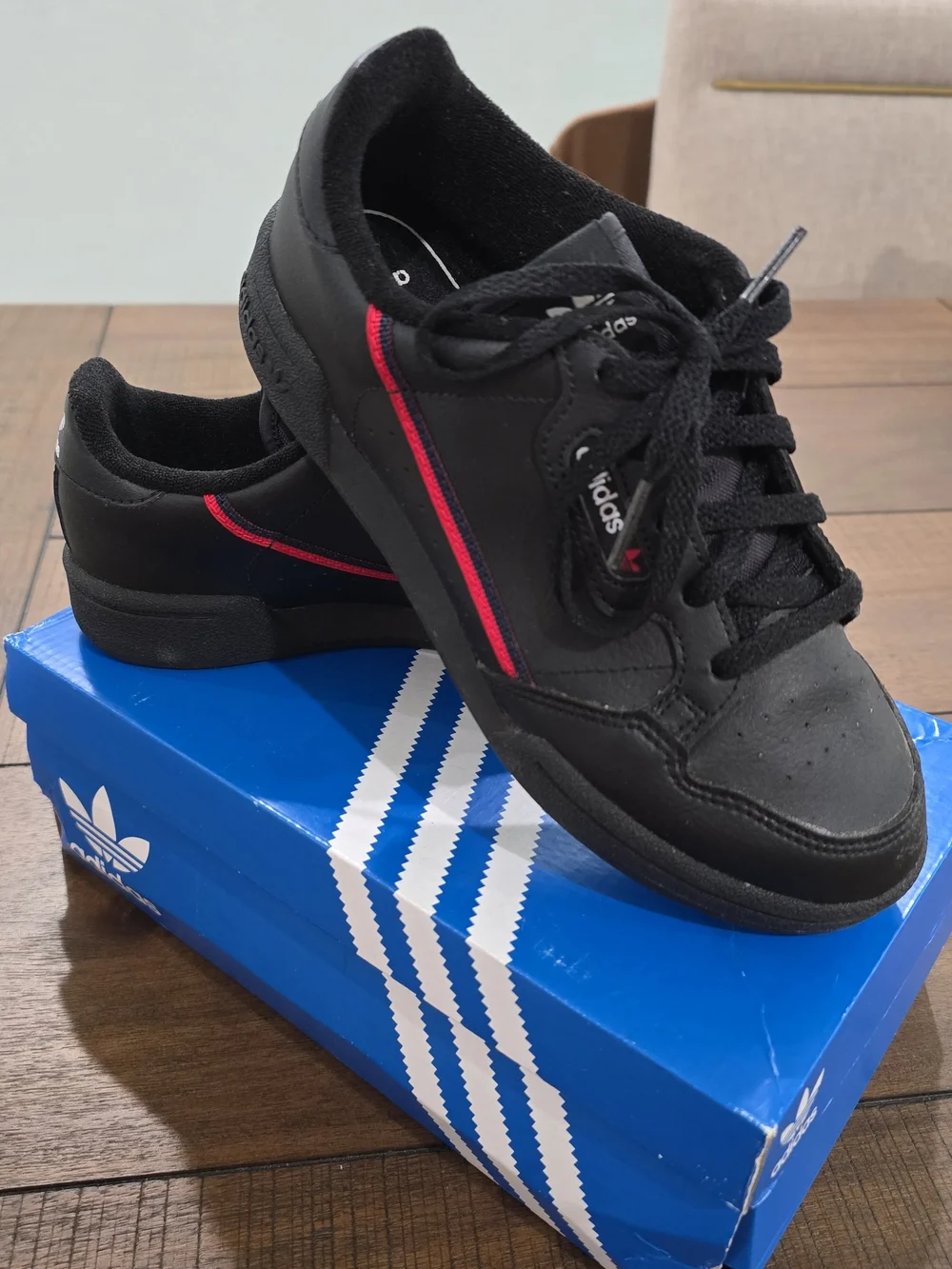 adidas youth sneakers